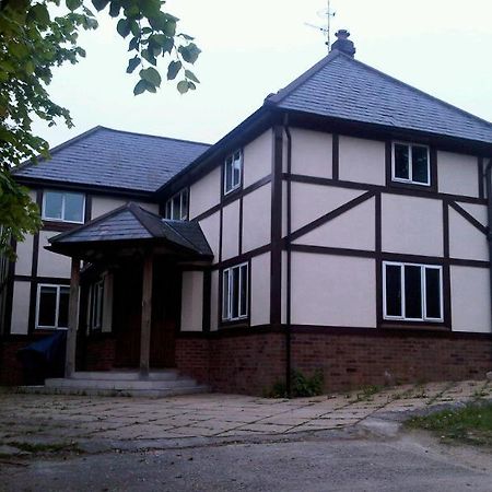 فندق هيرتفوردفي  Mulberry House المظهر الخارجي الصورة